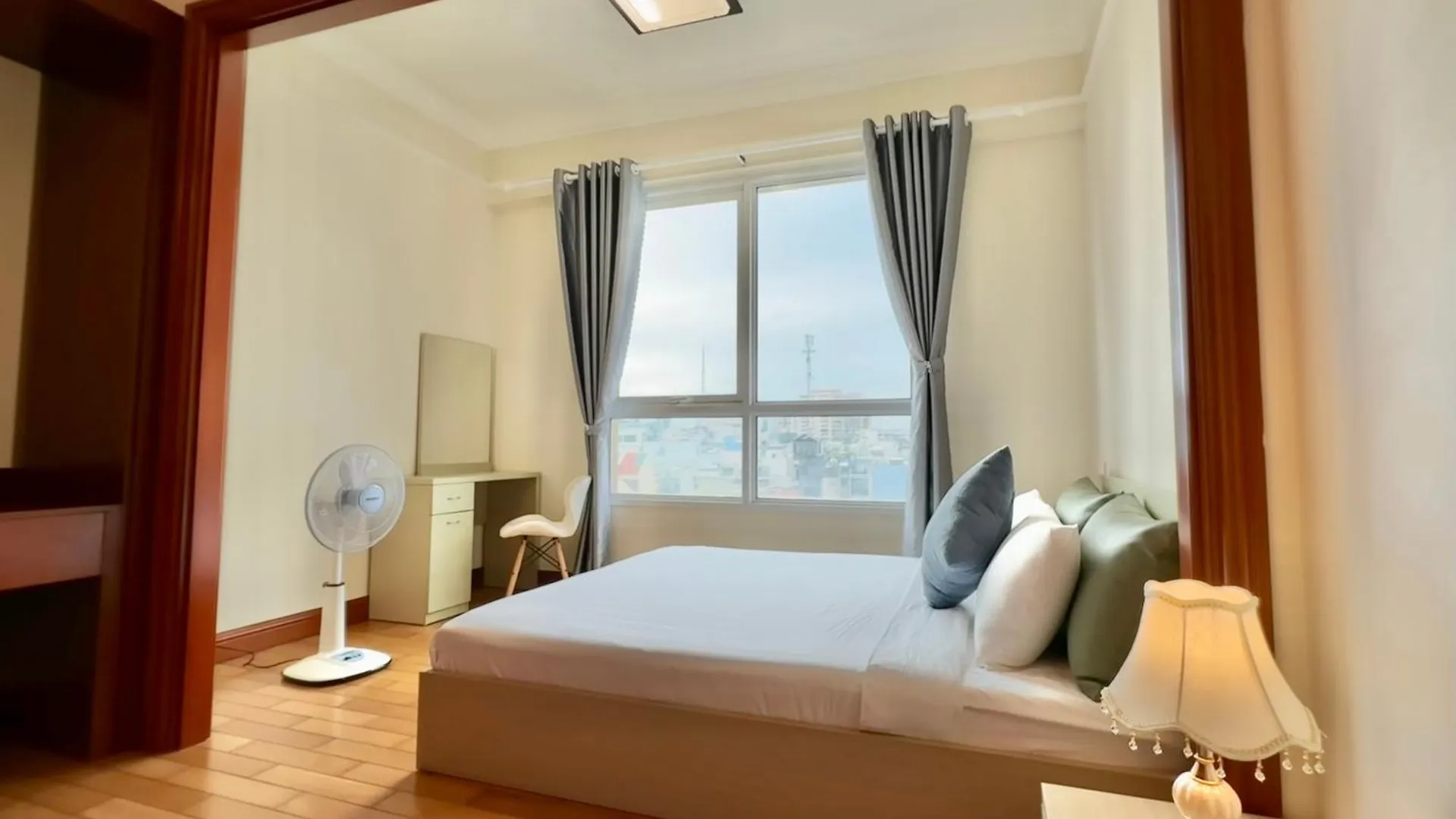 Diny Aparthotel - Rooftop Pool - The Manor 2 Ho Chi Minh City 0*,  Vietnam