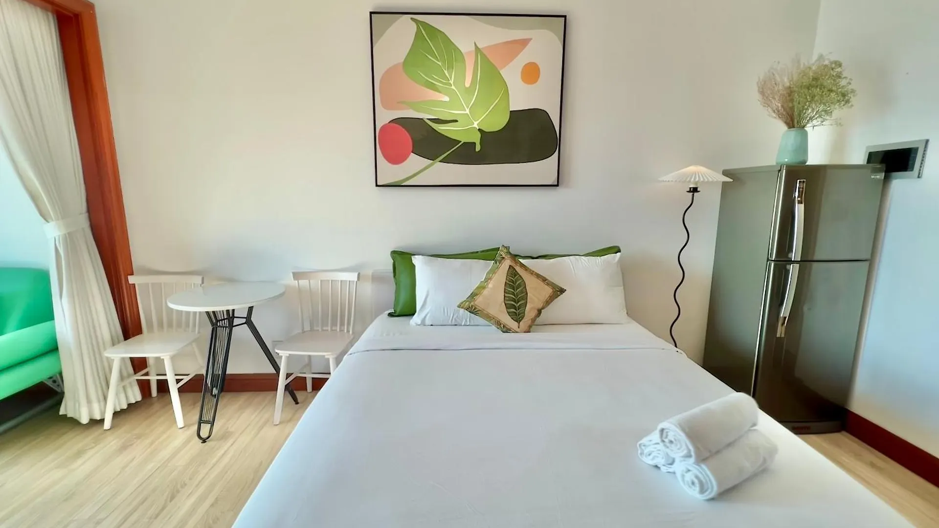 Diny Aparthotel - Rooftop Pool - The Manor 2 Ho Chi Minh City