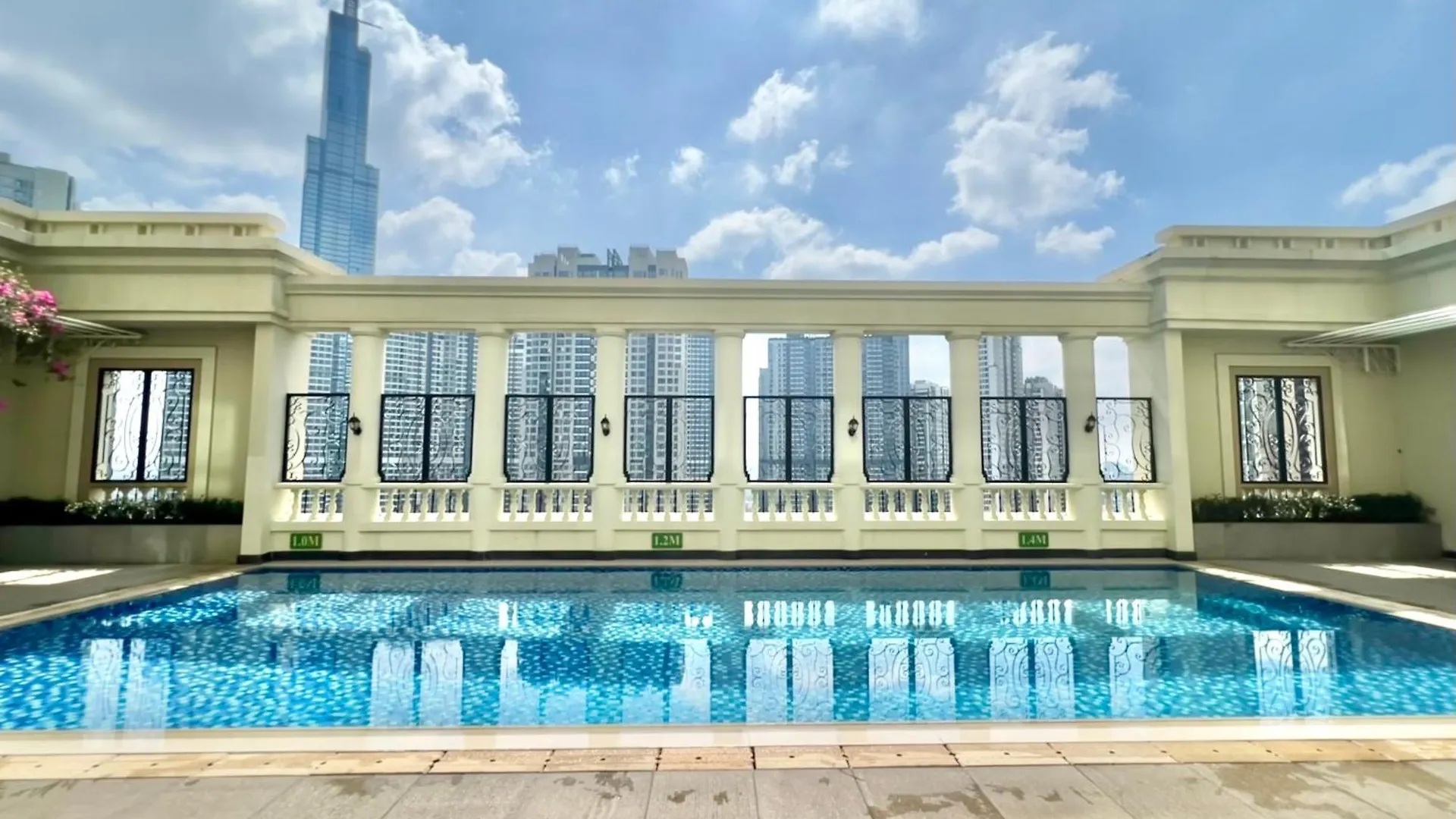 Diny Aparthotel - Rooftop Pool - The Manor 2 Ho Chi Minh City Apartment