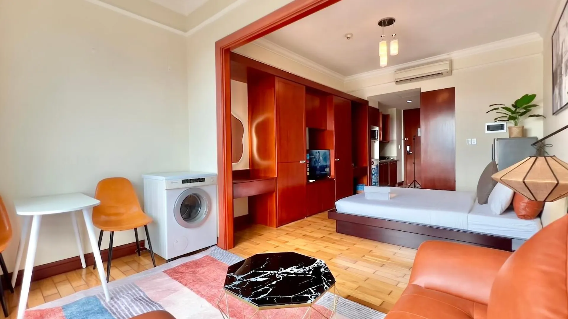 Diny Aparthotel - Rooftop Pool - The Manor 2 Ho Chi Minh City 0*,  Vietnam