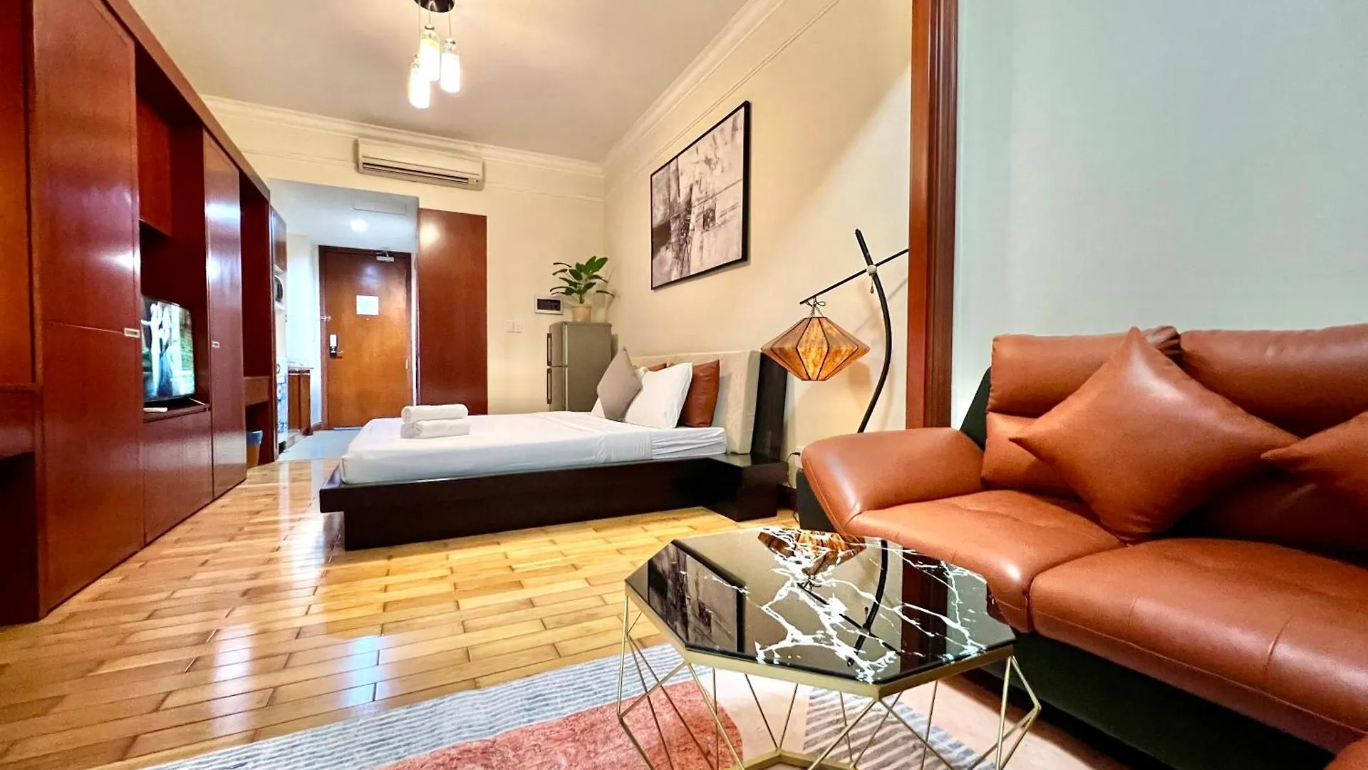 Diny Aparthotel - Rooftop Pool - The Manor 2 Ho Chi Minh City 0*,  Vietnam